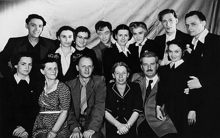 Иллюстрация к книге — Удивление перед жизнью. Воспоминания [i_009.jpg]