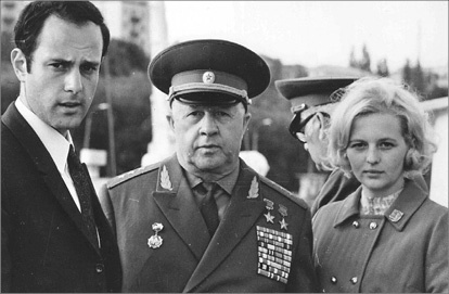 Иллюстрация к книге — Генерал Родимцев. Прошедший три войны [i_033.jpg]