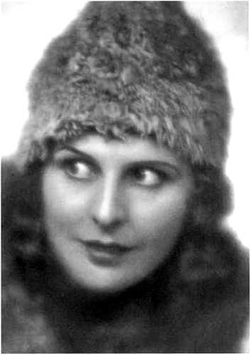 Иллюстрация к книге — Лени Рифеншталь. Мемуары [i_016.jpg]