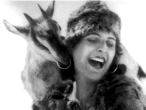 Иллюстрация к книге — Лени Рифеншталь. Мемуары [i_017.jpg]