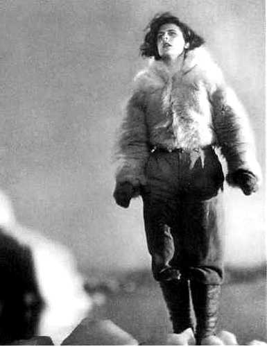 Иллюстрация к книге — Лени Рифеншталь. Мемуары [i_028.jpg]