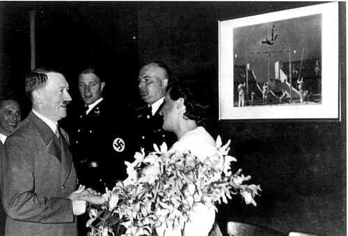 Иллюстрация к книге — Лени Рифеншталь. Мемуары [i_060.jpg]