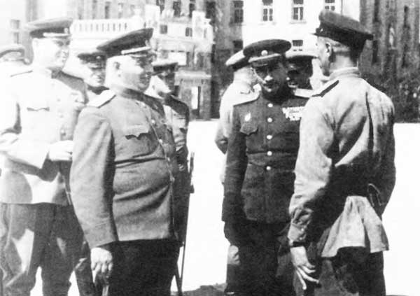 Иллюстрация к книге — Маршал Варенцов. Путь к вершинам славы и долгое забвение. 1901-1971 [n_39.jpg]