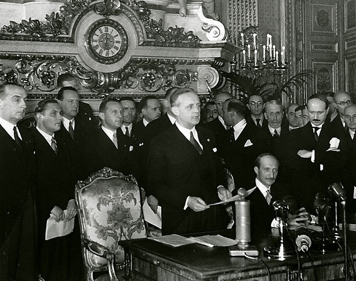 Иллюстрация к книге — "Никогда против России!" Мой отец Иоахим фон Риббентроп [i_021.jpg]