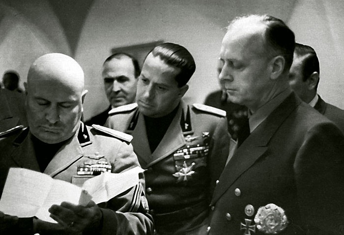 Иллюстрация к книге — "Никогда против России!" Мой отец Иоахим фон Риббентроп [i_026.jpg]