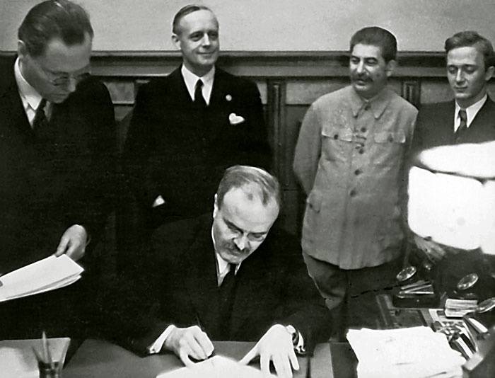 Иллюстрация к книге — "Никогда против России!" Мой отец Иоахим фон Риббентроп [i_030.jpg]