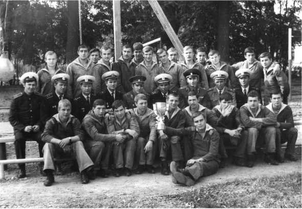 Иллюстрация к книге — Морские дьяволы. Из жизни водолазов-разведчиков Балтийского флота ВМФ [image59.jpg]