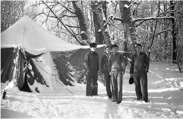 Иллюстрация к книге — Морские дьяволы. Из жизни водолазов-разведчиков Балтийского флота ВМФ [image73.jpg]