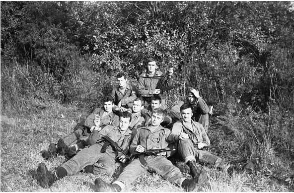 Иллюстрация к книге — Морские дьяволы. Из жизни водолазов-разведчиков Балтийского флота ВМФ [image77.jpg]