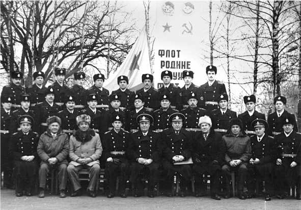 Иллюстрация к книге — Морские дьяволы. Из жизни водолазов-разведчиков Балтийского флота ВМФ [image86.jpg]