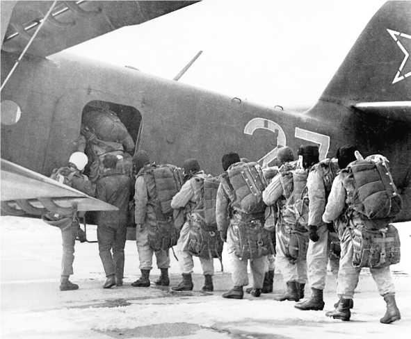 Иллюстрация к книге — Морские дьяволы. Из жизни водолазов-разведчиков Балтийского флота ВМФ [image89.jpg]