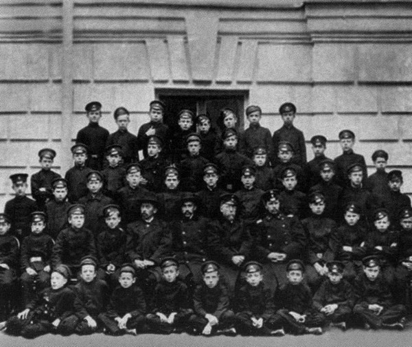 Иллюстрация к книге — Федор Сологуб [i_006.jpg]