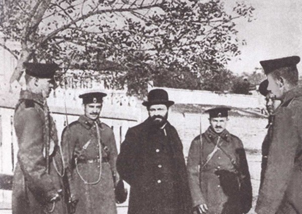 Иллюстрация к книге — Василий Шульгин. Судьба русского националиста [i_014.jpg]