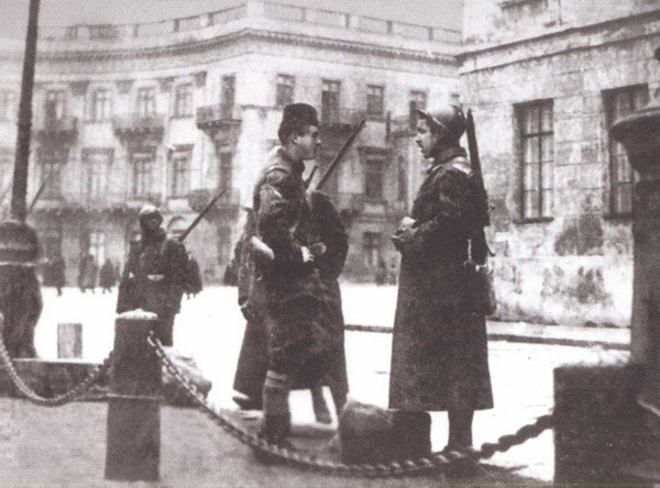 Иллюстрация к книге — Василий Шульгин. Судьба русского националиста [i_045.jpg]