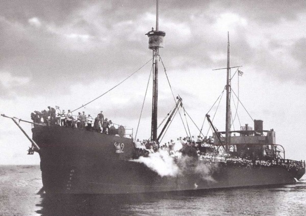 Иллюстрация к книге — Василий Шульгин. Судьба русского националиста [i_050.jpg]