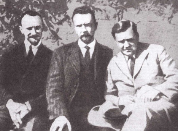 Иллюстрация к книге — Василий Шульгин. Судьба русского националиста [i_054.jpg]