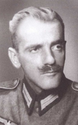 Иллюстрация к книге — Василий Шульгин. Судьба русского националиста [i_058.jpg]