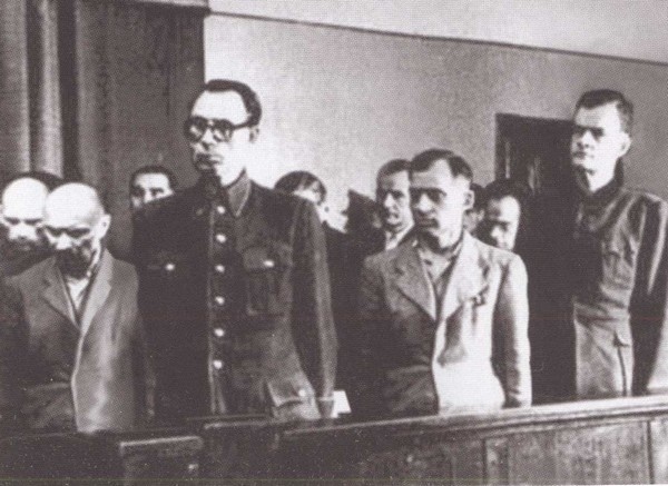 Иллюстрация к книге — Василий Шульгин. Судьба русского националиста [i_067.jpg]