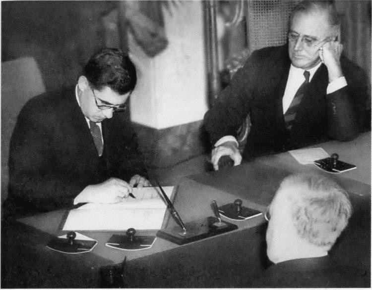 Иллюстрация к книге — Громыко [i_013.jpg]