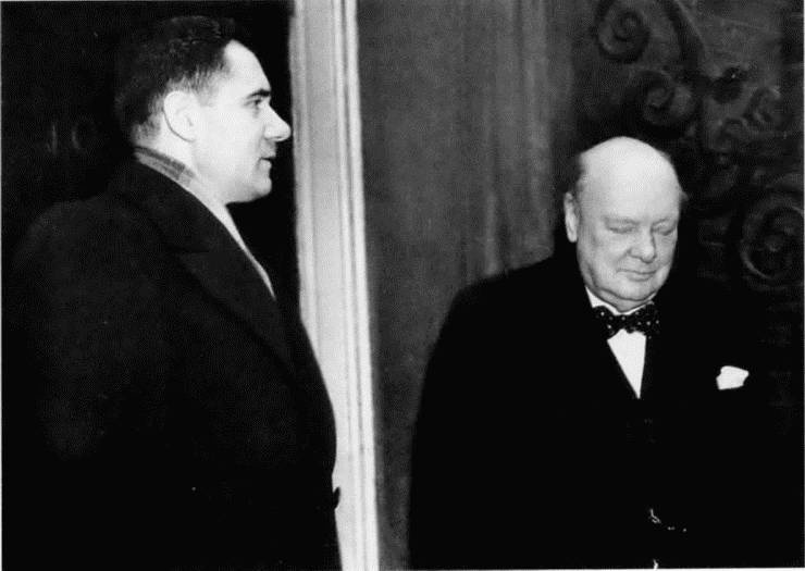 Иллюстрация к книге — Громыко [i_025.jpg]