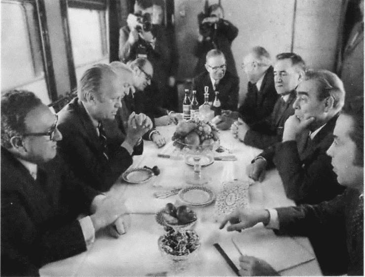 Иллюстрация к книге — Громыко [i_038.jpg]