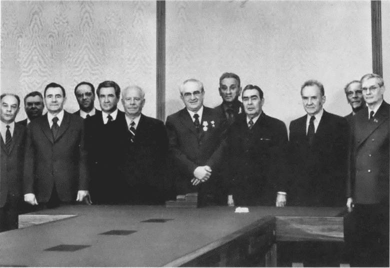 Иллюстрация к книге — Громыко [i_039.jpg]