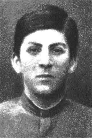 Иллюстрация к книге — Сталин [i_010.jpg]