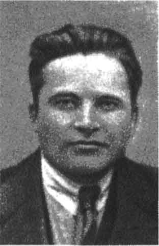 Иллюстрация к книге — Сталин [i_025.jpg]