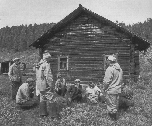 Иллюстрация к книге — Валентин Распутин [i_036.jpg]