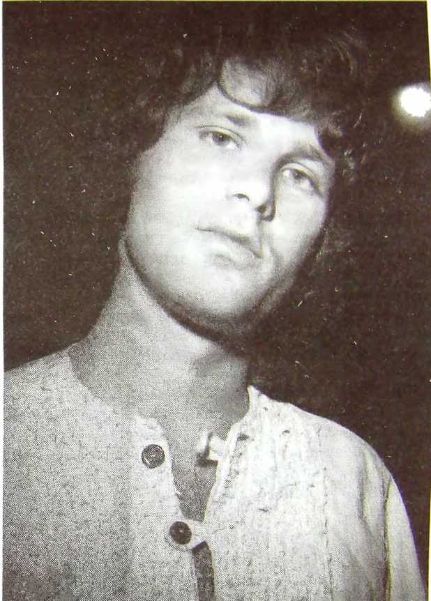 Иллюстрация к книге — Шаман. Скандальная биография Джима Моррисона [i_013.jpg]