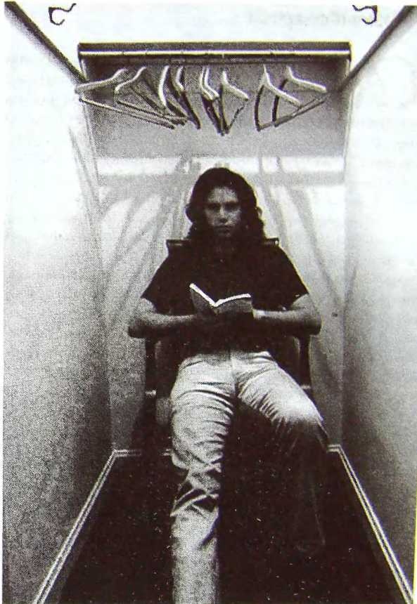 Иллюстрация к книге — Шаман. Скандальная биография Джима Моррисона [i_073.jpg]