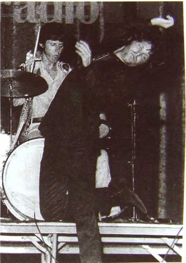 Иллюстрация к книге — Шаман. Скандальная биография Джима Моррисона [i_074.jpg]