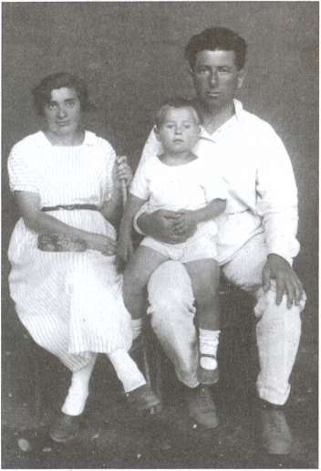 Иллюстрация к книге — Мехлис. Тень вождя [i_006.jpg]