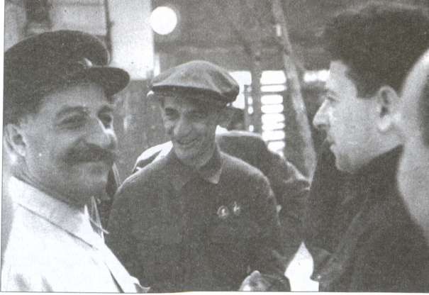 Иллюстрация к книге — Мехлис. Тень вождя [i_021.jpg]