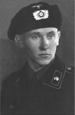 Иллюстрация к книге — "Тигры" в снегу. Мемуары танкового аса [i_002.jpg]