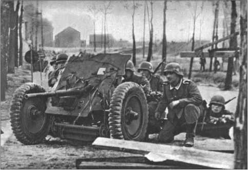 Иллюстрация к книге — "Тигры" в снегу. Мемуары танкового аса [i_005.jpg]