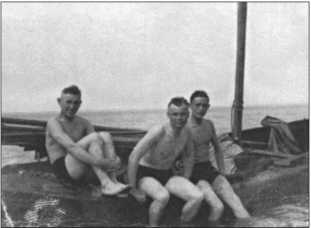 Иллюстрация к книге — "Тигры" в снегу. Мемуары танкового аса [i_020.jpg]