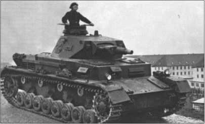 Иллюстрация к книге — "Тигры" в снегу. Мемуары танкового аса [i_024.jpg]