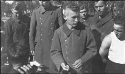 Иллюстрация к книге — "Тигры" в снегу. Мемуары танкового аса [i_026.jpg]