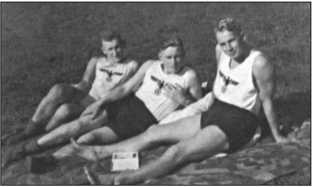 Иллюстрация к книге — "Тигры" в снегу. Мемуары танкового аса [i_028.jpg]