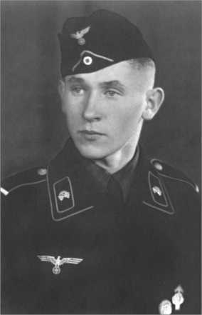 Иллюстрация к книге — "Тигры" в снегу. Мемуары танкового аса [i_033.jpg]