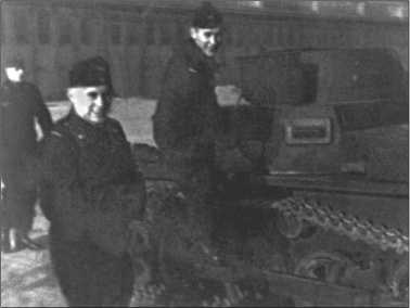 Иллюстрация к книге — "Тигры" в снегу. Мемуары танкового аса [i_041.jpg]