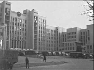 Иллюстрация к книге — "Тигры" в снегу. Мемуары танкового аса [i_083.jpg]