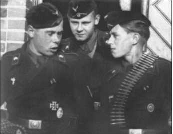 Иллюстрация к книге — "Тигры" в снегу. Мемуары танкового аса [i_150.jpg]