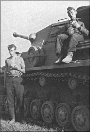 Иллюстрация к книге — "Тигры" в снегу. Мемуары танкового аса [i_164.jpg]