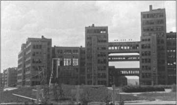 Иллюстрация к книге — "Тигры" в снегу. Мемуары танкового аса [i_216.jpg]