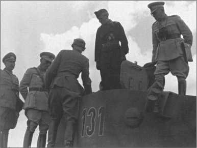 Иллюстрация к книге — "Тигры" в снегу. Мемуары танкового аса [i_239.jpg]