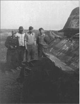 Иллюстрация к книге — "Тигры" в снегу. Мемуары танкового аса [i_244.jpg]