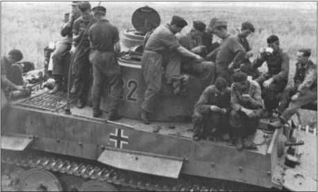 Иллюстрация к книге — "Тигры" в снегу. Мемуары танкового аса [i_257.jpg]