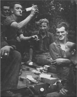 Иллюстрация к книге — "Тигры" в снегу. Мемуары танкового аса [i_277.jpg]